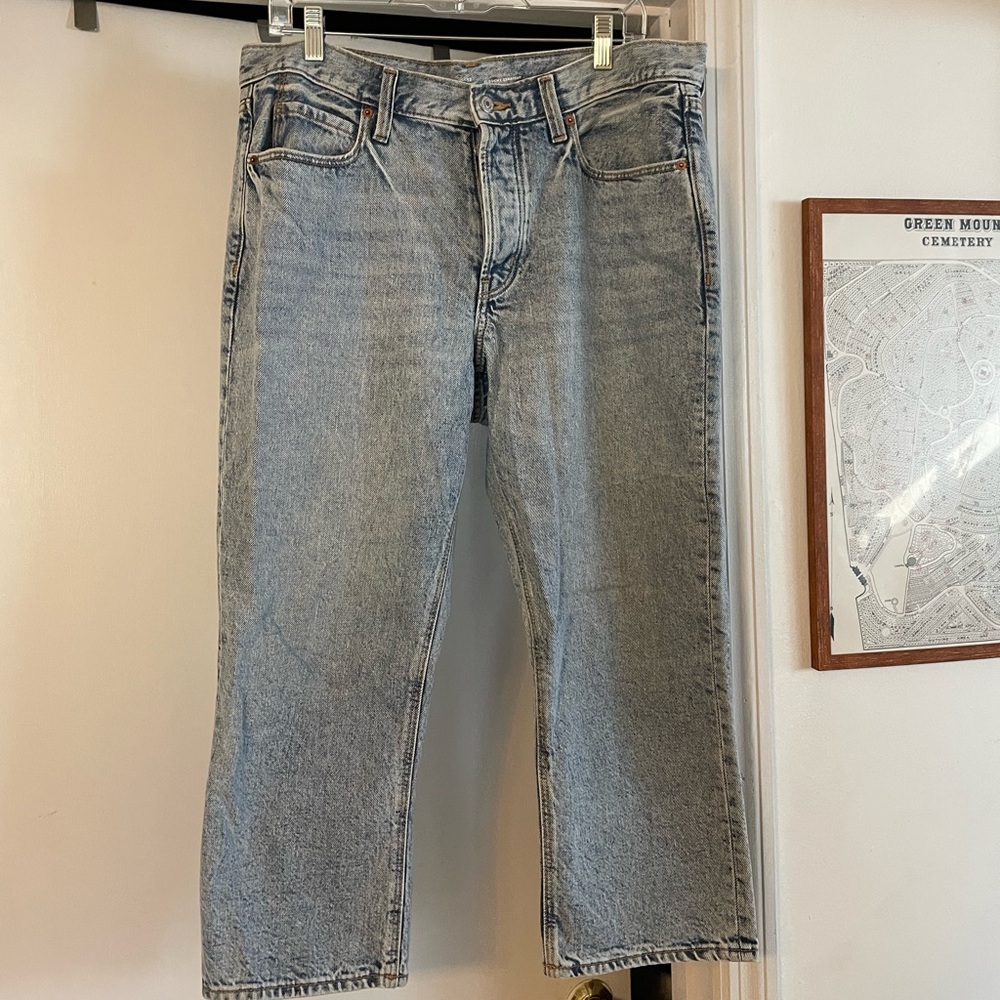 Old Navy Petite Slouchy Straight Washed Blue Jeans